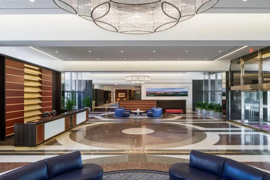 Elegant Apartment W Views At Crystal City Arlington Kültér fotó