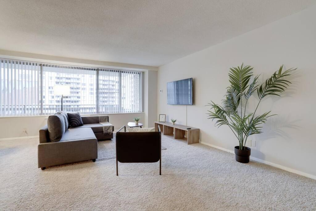 Elegant Apartment W Views At Crystal City Arlington Kültér fotó
