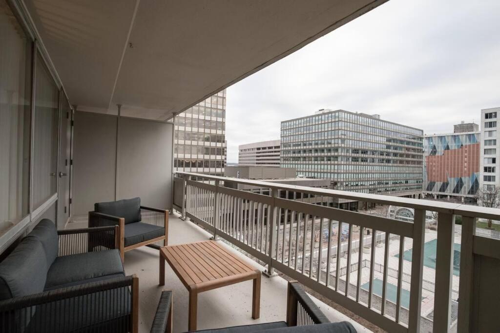 Elegant Apartment W Views At Crystal City Arlington Kültér fotó