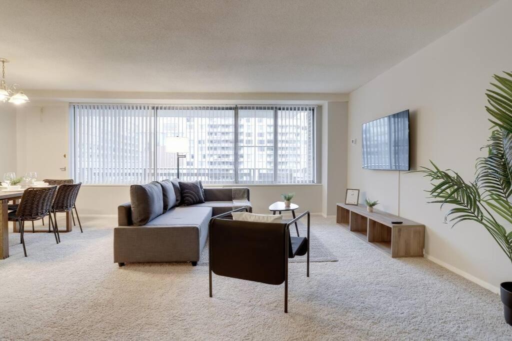 Elegant Apartment W Views At Crystal City Arlington Kültér fotó