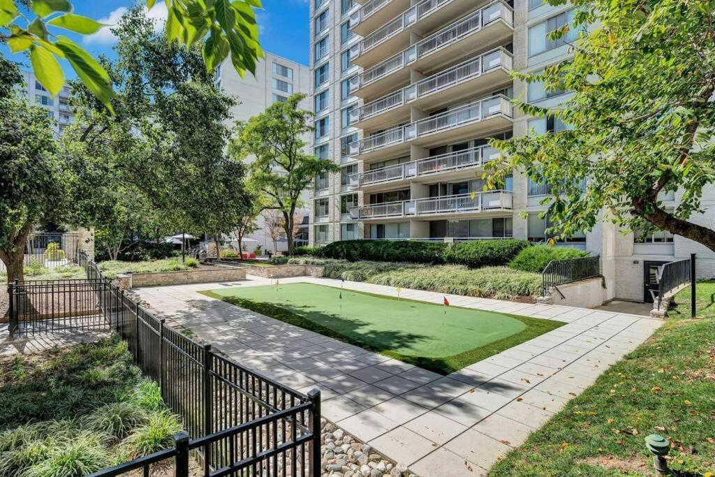 Elegant Apartment W Views At Crystal City Arlington Kültér fotó
